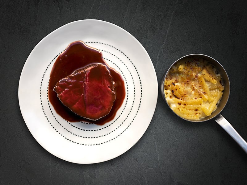 Filet de bœuf à la bordelaise et gratin de macaroni