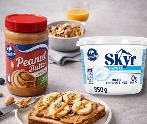 Beurre de cacahuète et Skyr Carrefour Sensation, petit-déjeuner protéiné.