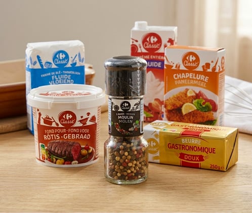 Ingrédients Carrefour Classic' : farine, chapelure, beurre, crème et épices.