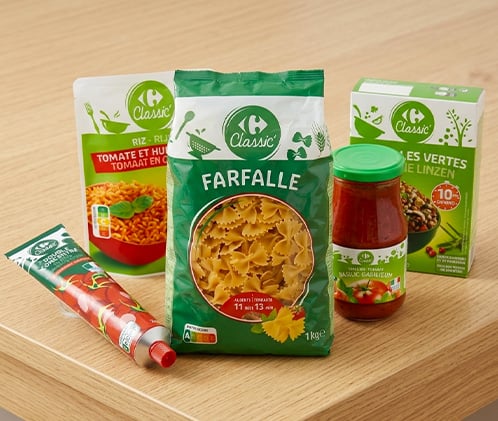 Produits Carrefour Classic' : pâtes Farfalle, riz tomate, sauce et lentilles.